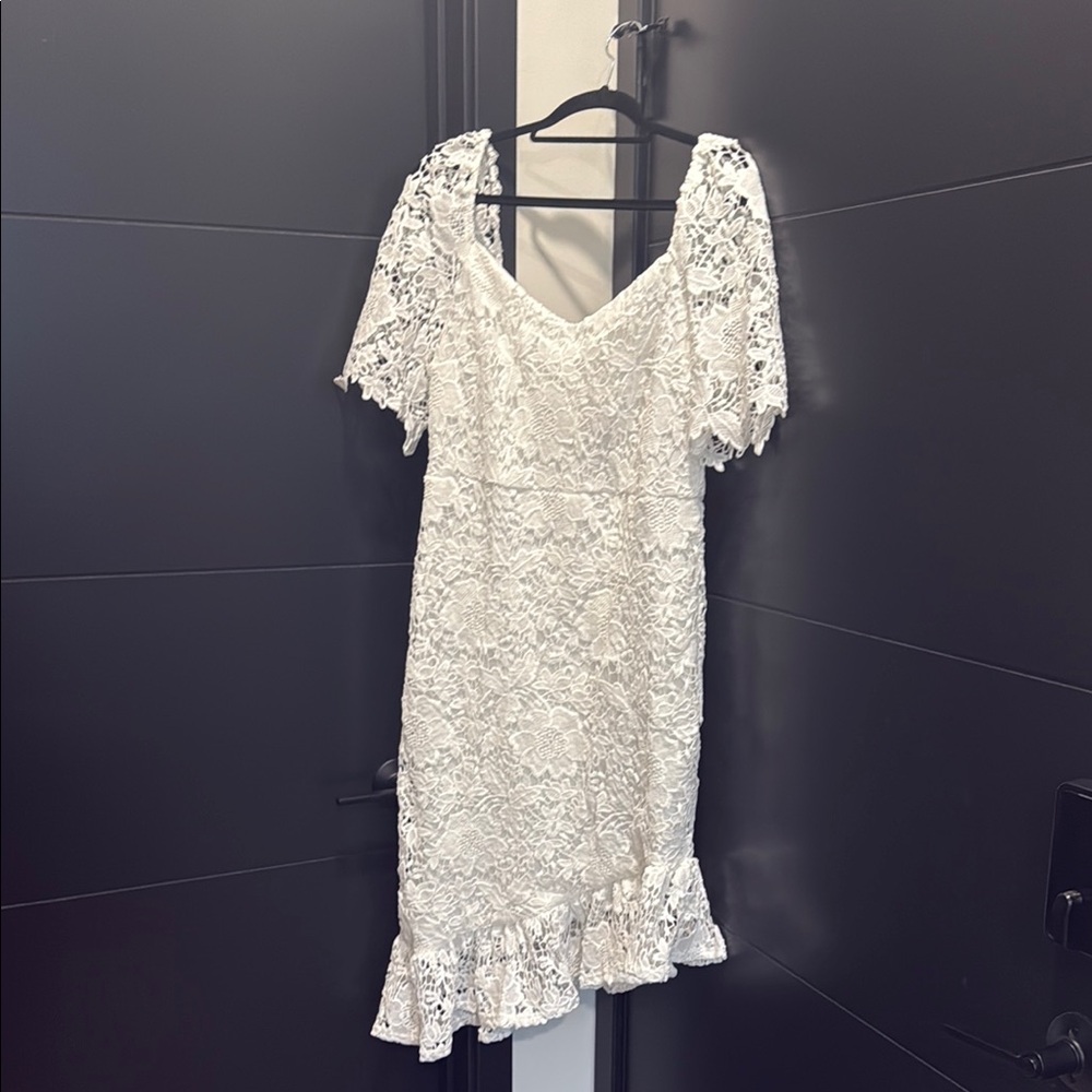 Elegant White Lace Dress